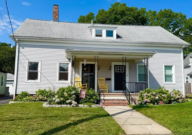 1st image of 7 General Cobb St #7, Taunton, MA 02780 | MLS# 73555600