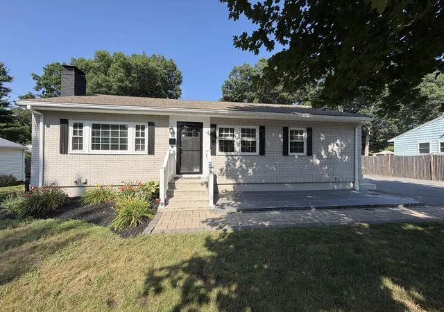 1st image of 8 Fairbrook Rd, Framingham, MA 01701 | MLS# 73550608