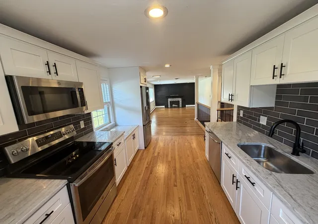 image of 8 Fairbrook Rd, Framingham, MA 01701 | MLS# 73550608