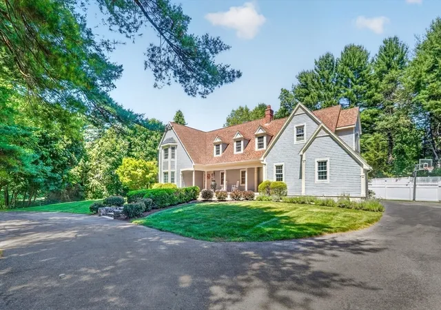 3rd image of 20 Winter Street, Medfield, MA 02052 | MLS# 73548388