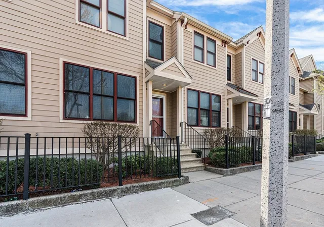 Homes for sale in Boston, MA | 218 Humboldt Ave, Boston, MA 02121 | Houzeo