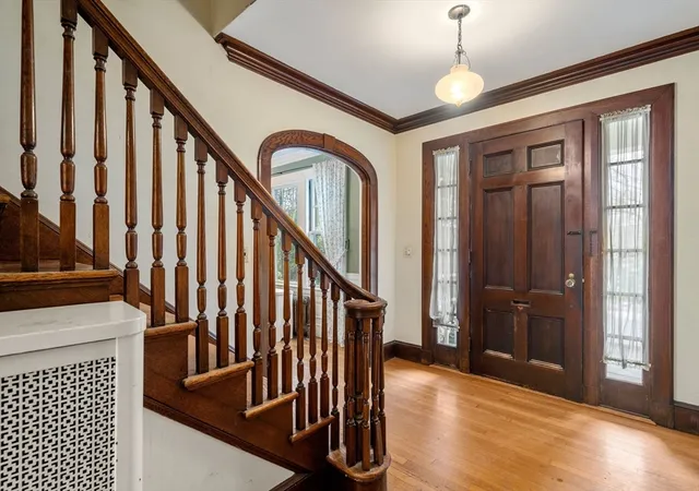 Photo 2 of Sale Pending at 10 Stoneleigh Cir, Watertown, MA 02472 | MLS# 73507277 | Listing updated on 2026-05-06