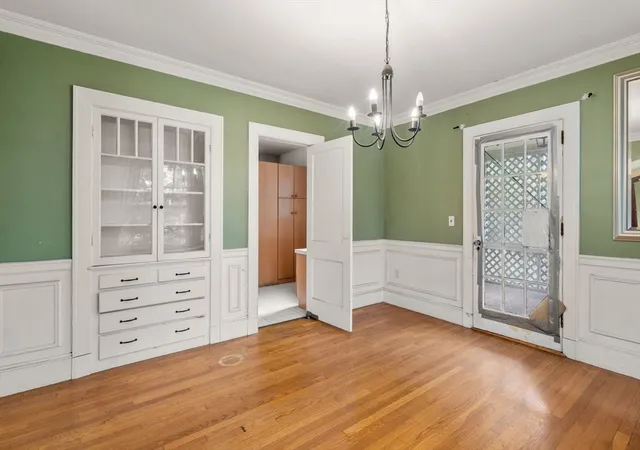 Photo 3 of Sale Pending at 10 Stoneleigh Cir, Watertown, MA 02472 | MLS# 73507277 | Listing updated on 2026-05-06