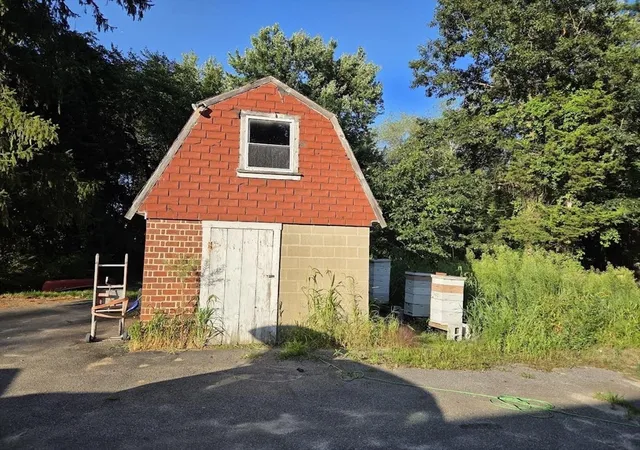 3rd image of 195 E Main St, Norton, MA 02766 | MLS# 73415781