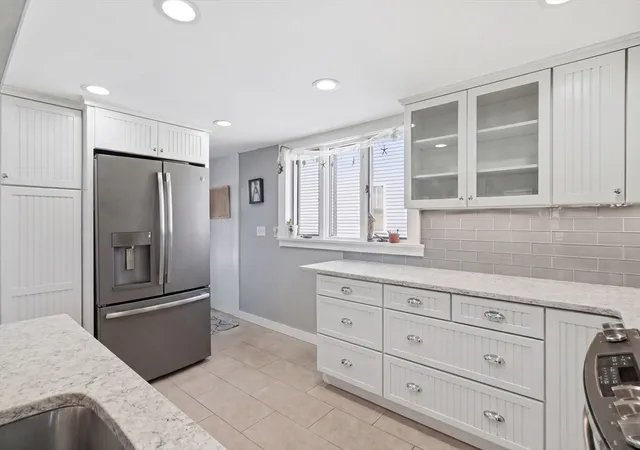 Photo 3 of Single family home for sale at 27 Billows St, Winthrop, MA 02152 | MLS# 73526371 | Listing updated on 2026-08-31