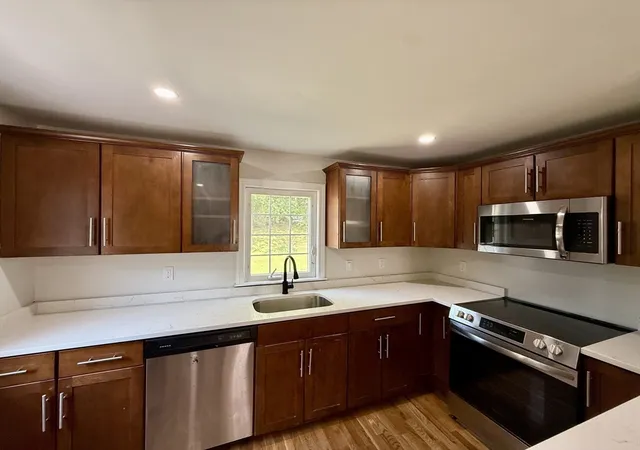 Homes for sale in Avon, MA | 12 Hendricks St, Avon, MA 02322 | MLS# 73546067