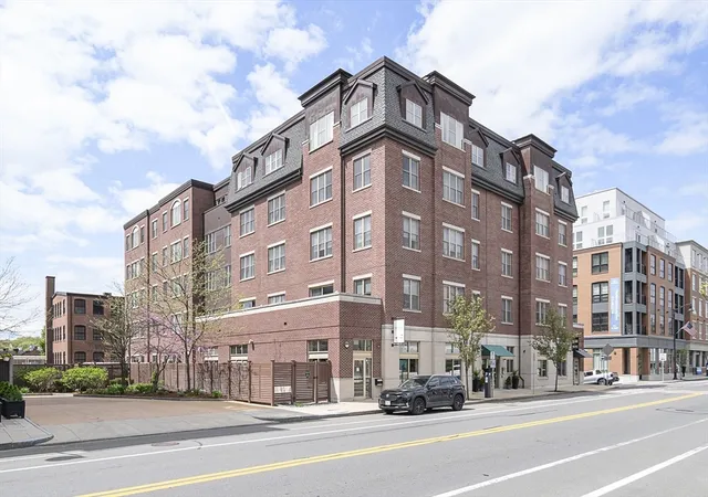 Photo 2 of Sale Pending at 116 128 Rantoul St #210, Beverly, MA 01915 | MLS# 73566466 | Listing updated on 2026-09-10