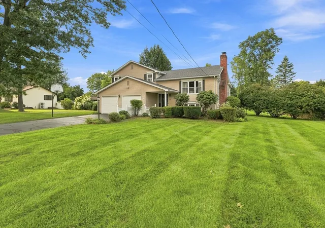 2nd image of 367 Steiger Dr, Westfield, MA 01085 | MLS# 73565101