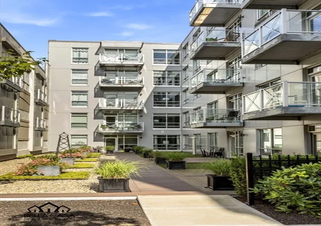 2nd image of 201 Elliott St, Beverly, MA 01915
