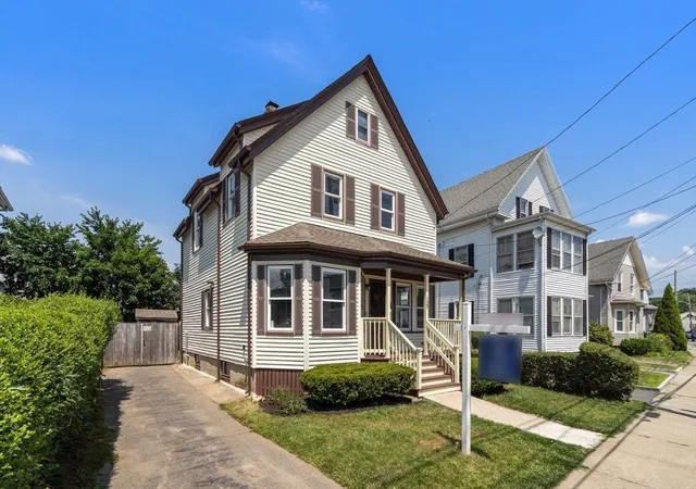 Photo 3 of Sale Pending at 129 Maple St, Lynn, MA 01904 | MLS# 73549920 | Listing updated on 2026-08-18