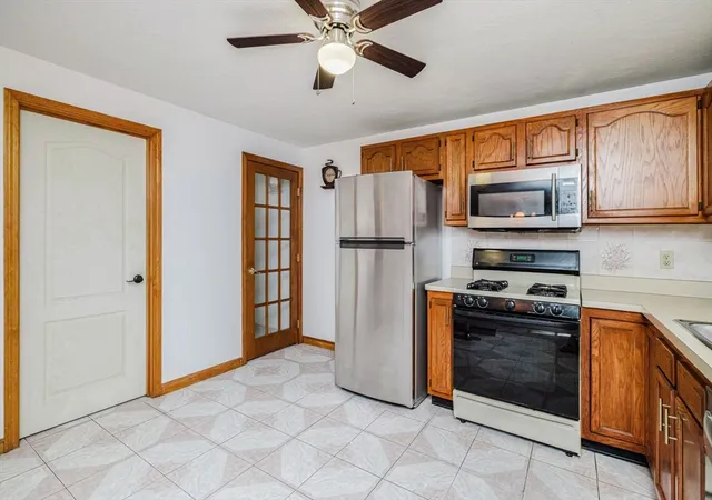3rd image of 40 Azalea Dr, Taunton, MA 02718