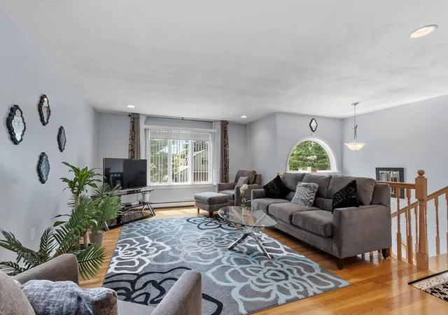 4th image of 33 Highland Avenue, Saugus, MA 01906 | MLS# 73553664