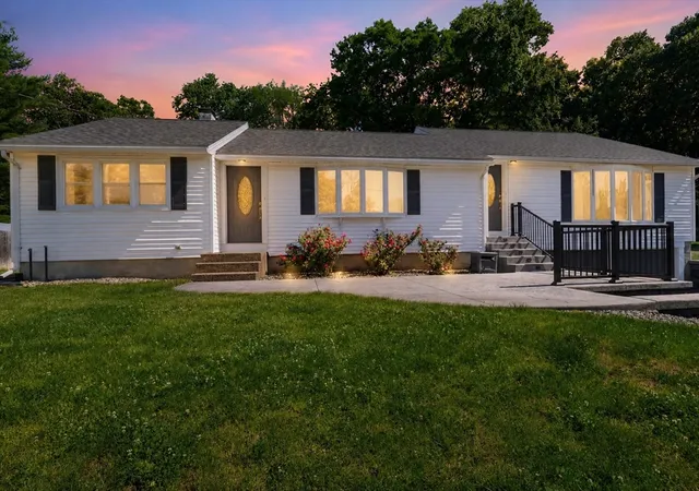 Homes for sale in Wilbraham, MA | 9 Pine Dr, Wilbraham, MA 01095 | MLS# 73537629