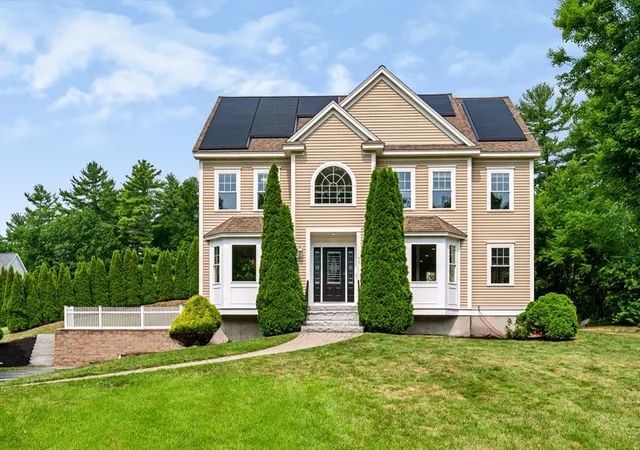 1st image of 77 Boston St, Middleton, MA 01949 | MLS# 73550112