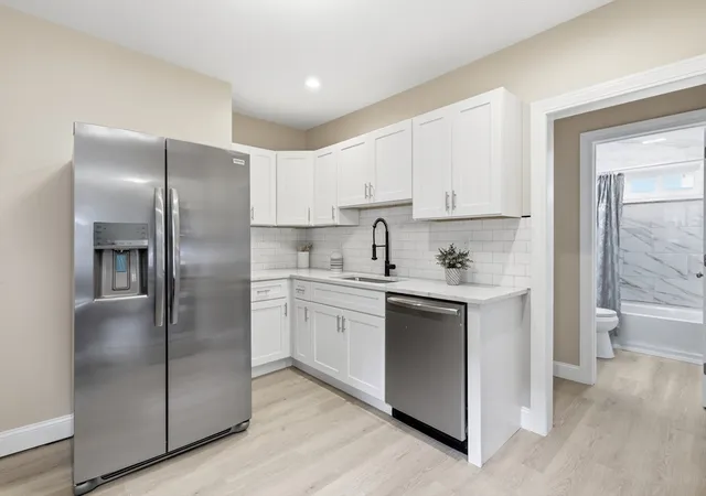 2nd image of 50 52 Sycamore St, Springfield, MA 01109 | MLS# 73557377