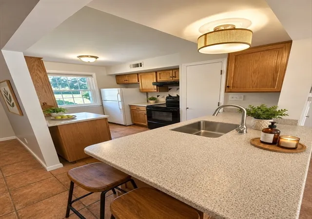 2nd image of 2003 Windsor Dr #2003, Framingham, MA 01701 | MLS# 73554812