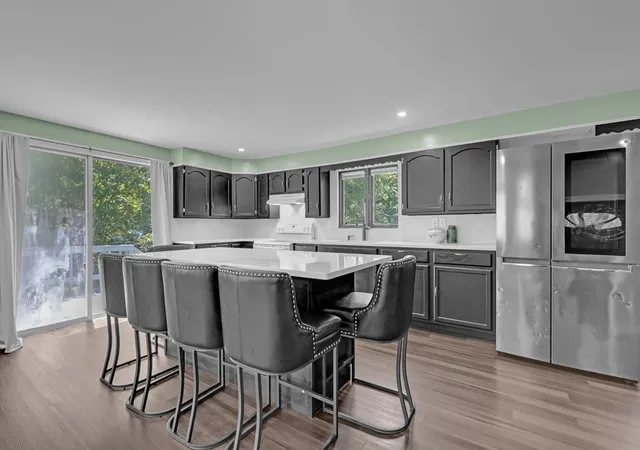 Homes for sale in Millbury, MA | 410 Greenwood St, Millbury, MA 01527 | MLS# 73546391