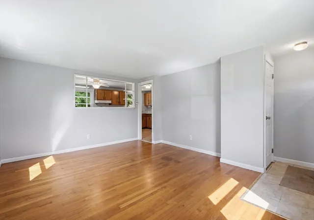 4th image of 300 Newhouse St, Springfield, MA 01118 | MLS# 73557115