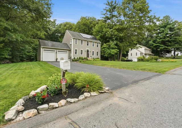 Photo 3 of Sale Pending at 21 Wildflower Dr, Sutton, MA 01590 | MLS# 73556986 | Listing updated on 2026-09-05