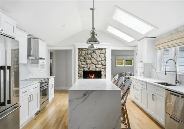 4th image of 19 Planters Field Ln, Hingham, MA 02043 | MLS# 73549553