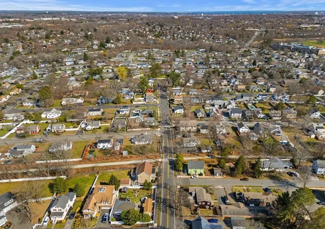2nd image of 12 Chestnut St, Danvers, MA 01923