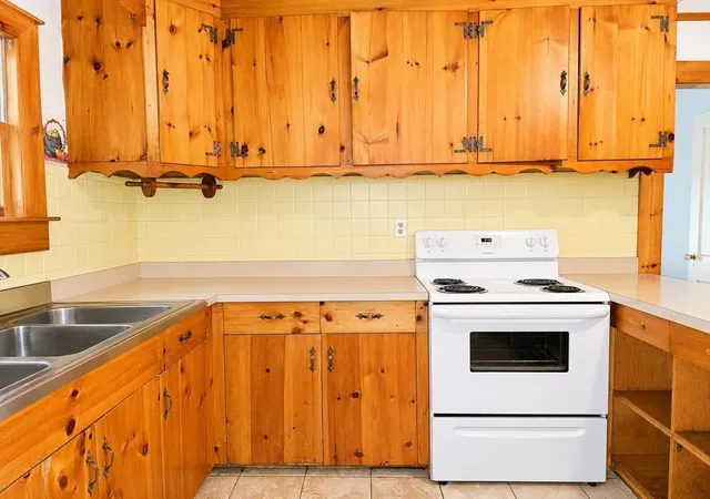 2nd image of 1439 S Main St, Athol, MA 01331 | MLS# 73550215