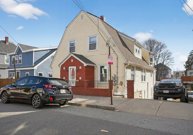 2nd image of 20 Derne St, Everett, MA 02149 | MLS# 73496566