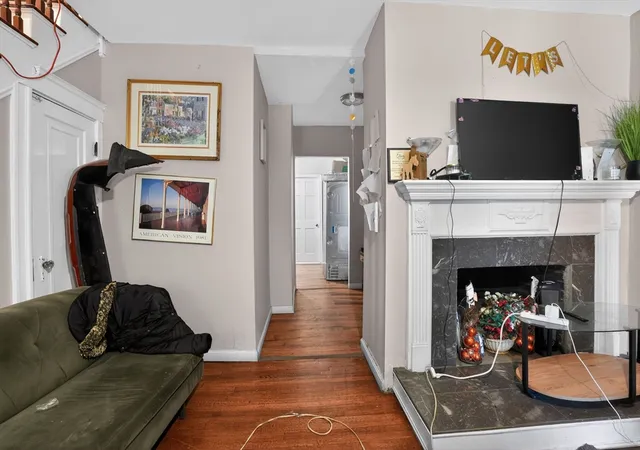 3rd image of 20 Derne St, Everett, MA 02149 | MLS# 73496566