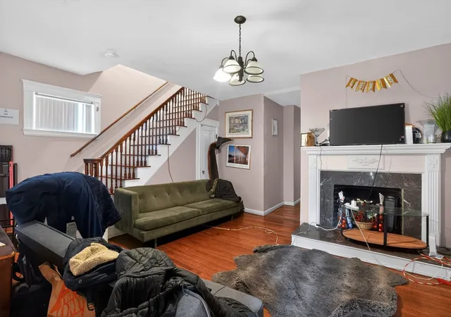5th image of 20 Derne St, Everett, MA 02149 | MLS# 73496566