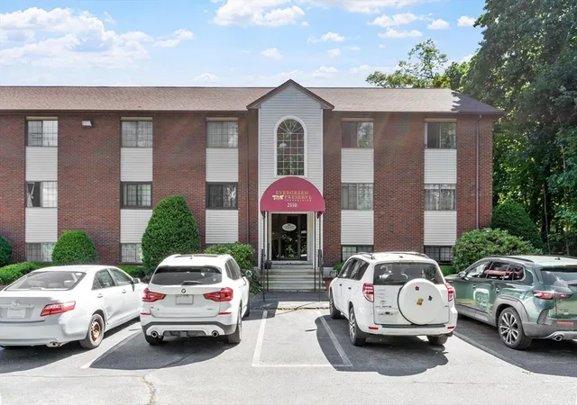 3rd image of 2510 Skyline #7, Lowell, MA 01854 | MLS# 73538042