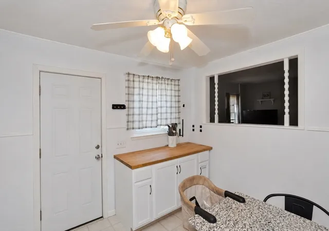 Photo 4 of Sale Pending at 39 Seymour Ave, Springfield, MA 01109 | MLS# 73554349 | Listing updated on 2026-09-03
