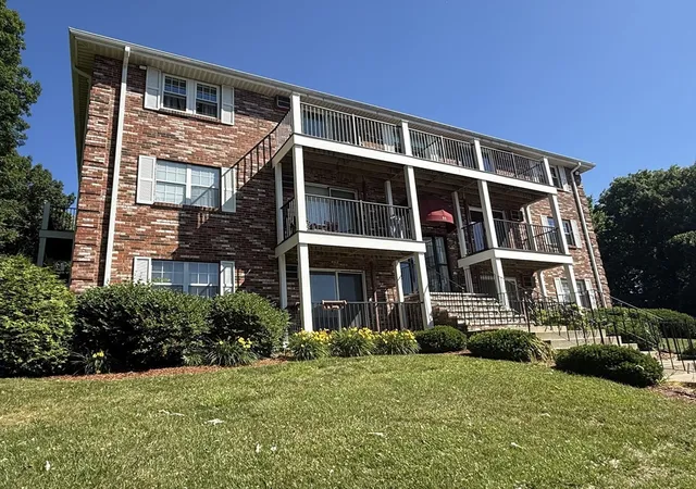 2nd image of 11 Kenmar Dr #10, Billerica, MA 01821 | MLS# 73536616