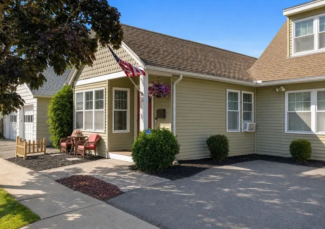 2nd image of 1 Granite Rd, Peabody, MA 01960 | MLS# 73552764