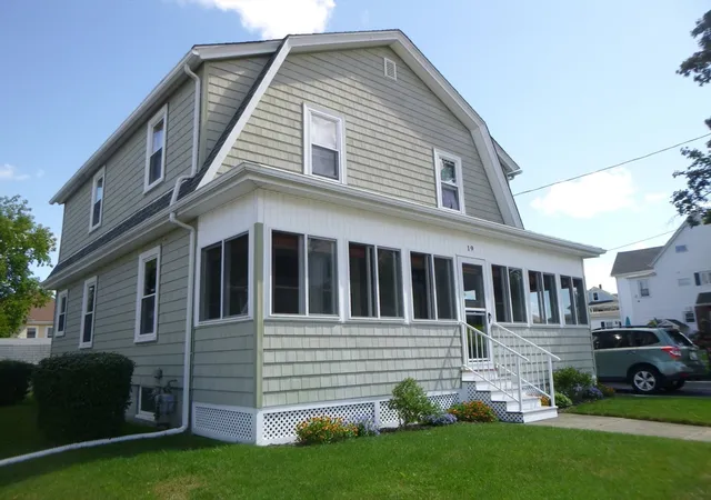 Homes for sale in Lincoln, RI | 19 Bouvier, Lincoln, RI 02838 | MLS# 73546343