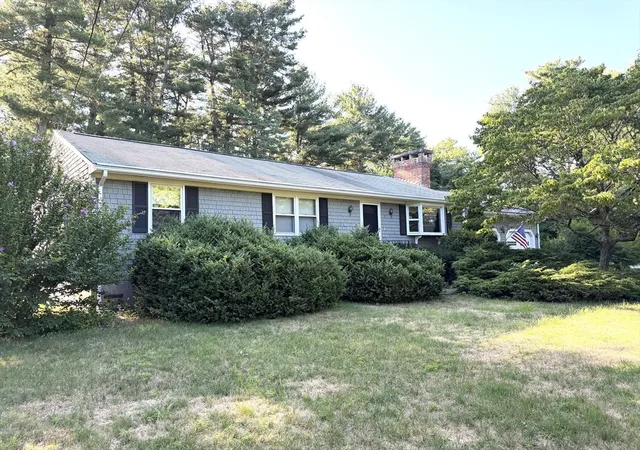 1st image of 3 Bittersweet Dr, Seekonk, MA 02771 | MLS# 73553724