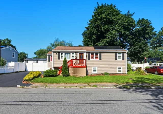 Photo 2 of Sale Pending at 280 Ettrick St, Brockton, MA 02301 | MLS# 73561601 | Listing updated on 2026-09-10