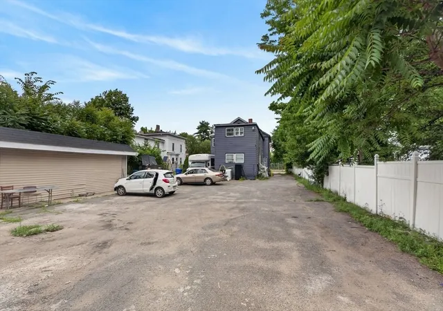 Photo 37 of Multi family home for sale at 243 Central St, Springfield, MA 01105 | MLS# 73544038 | Listing updated on 2026-09-07
