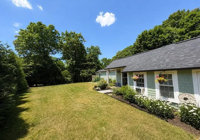 2nd image of 978 Main St, Hanover, MA 02339 | MLS# 73552419