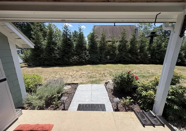 Photo 4 of Sale Pending at 978 Main St, Hanover, MA 02339 | MLS# 73552419 | Listing updated on 2026-10-01