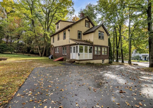Single family home for sale at 560 Salisbury, Worcester, MA 01609 | MLS# 73593451