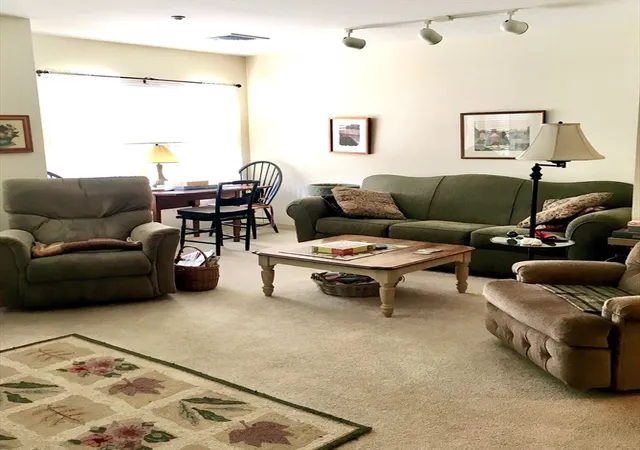 Homes for sale in Hudson, MA | 250 Main Street #204, Hudson, MA 01749 | MLS# 73521174