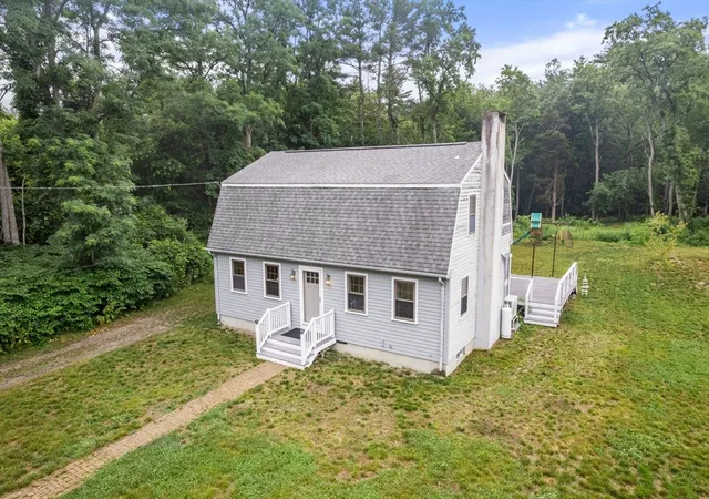 1st image of 433 Rounseville Rd, Rochester, MA 02770 | MLS# 73545887