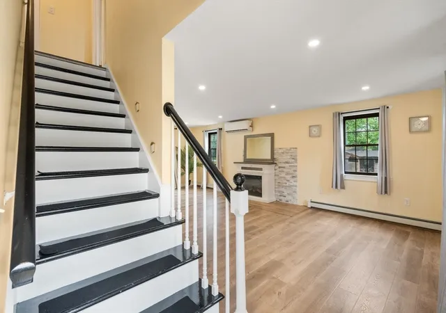 4th image of 433 Rounseville Rd, Rochester, MA 02770 | MLS# 73545887