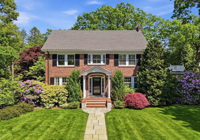 3rd image of 80 Hollingsworth Ave, Braintree, MA 02184 | MLS# 73525726