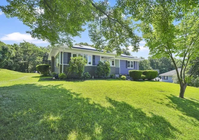 Homes for sale in Ware, MA | 11 Juniper Hill Rd, Ware, MA 01082 | MLS# 73544208
