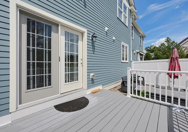 image of 14 Clarks Hl Ln, Framingham, MA 01702