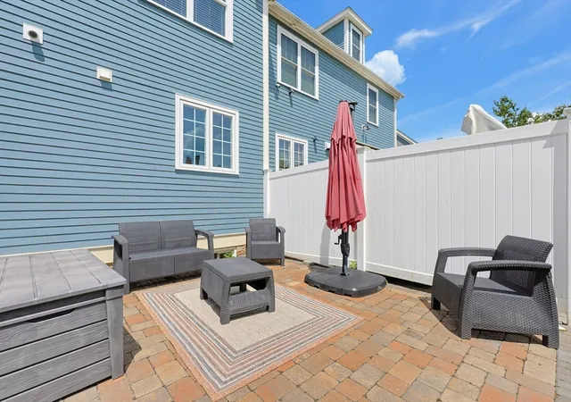 image of 14 Clarks Hl Ln, Framingham, MA 01702