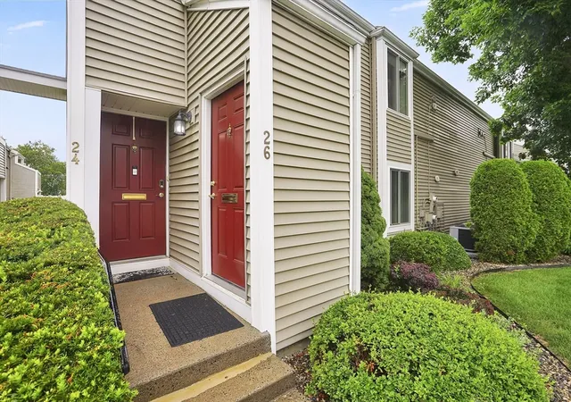 Homes for sale in Springfield, MA | 26 Nassau Dr #26, Springfield, MA 01129 | MLS# 73547653