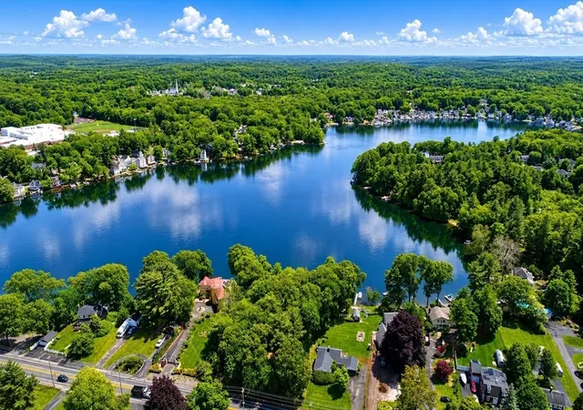 Homes for sale in Wrentham, MA | 28 Park St, Wrentham, MA 02093 | MLS# 73525444