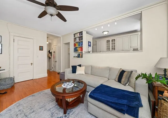 Homes for sale in Boston, MA | 21 Beacon Street #2E, Boston, MA 02108 | MLS# 73545856